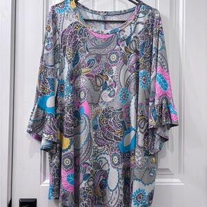 Women’s Paisley Print Ruffle Sleeve Top - Gray/Pink/Blue